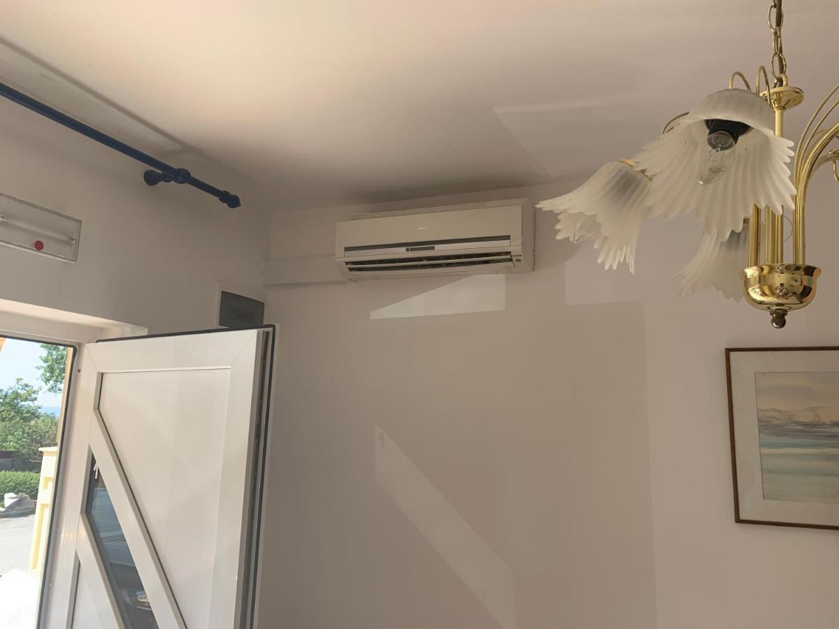 Apartmani Noelle Novi Vinodolski Buitenkant foto