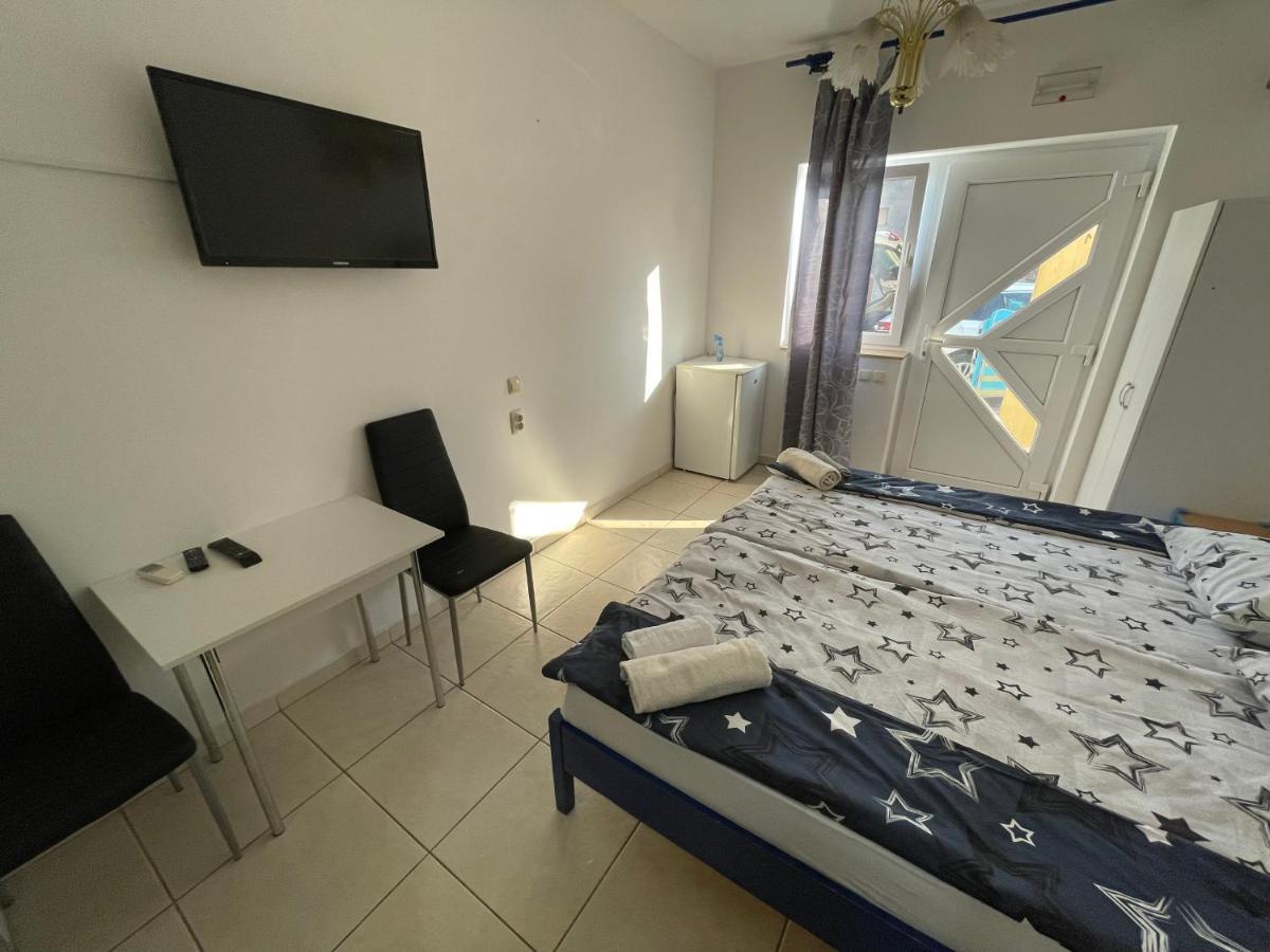 Apartmani Noelle Novi Vinodolski Buitenkant foto