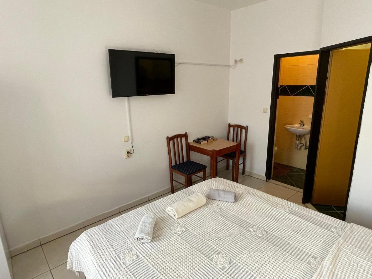 Apartmani Noelle Novi Vinodolski Buitenkant foto