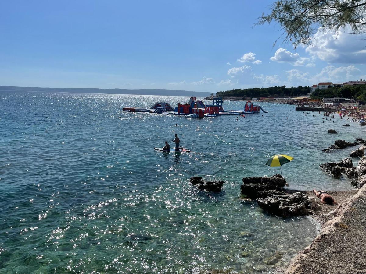 Apartmani Noelle Novi Vinodolski Buitenkant foto