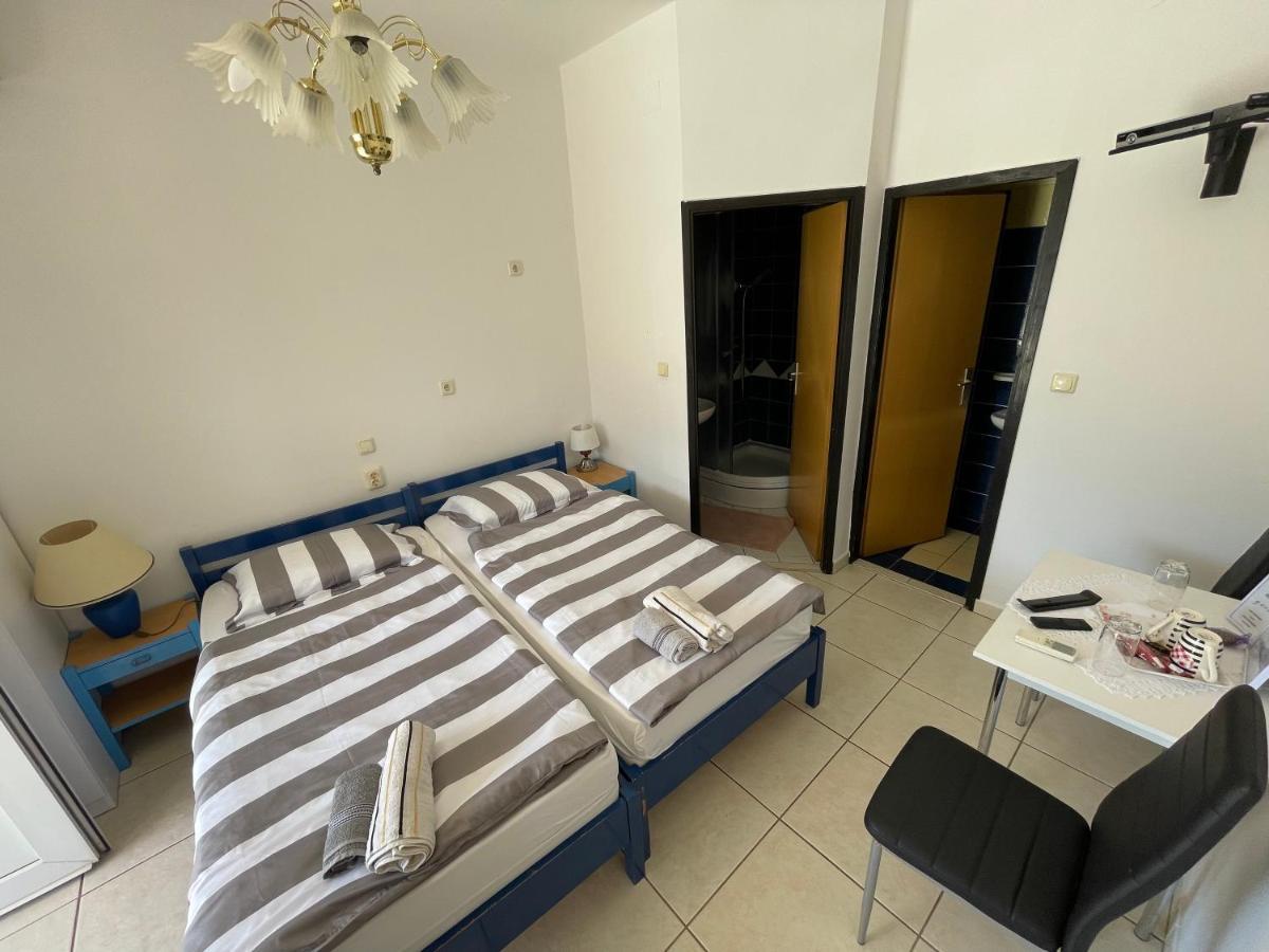 Apartmani Noelle Novi Vinodolski Buitenkant foto
