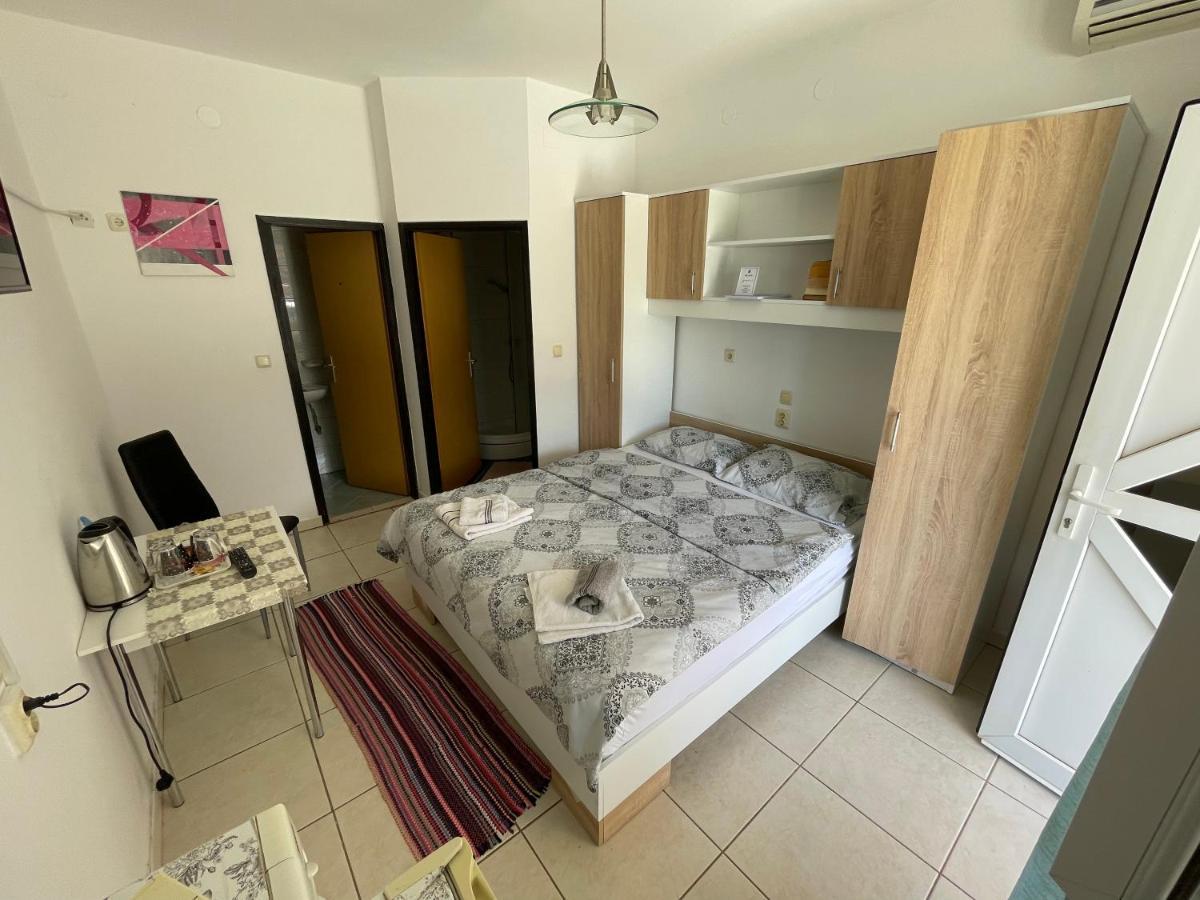 Apartmani Noelle Novi Vinodolski Buitenkant foto